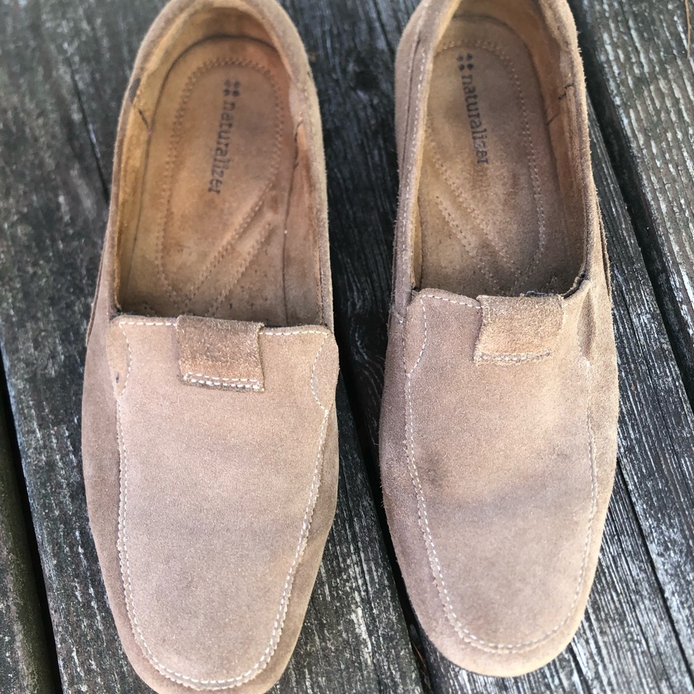 Naturalizer Tan Suede Loafers 👞